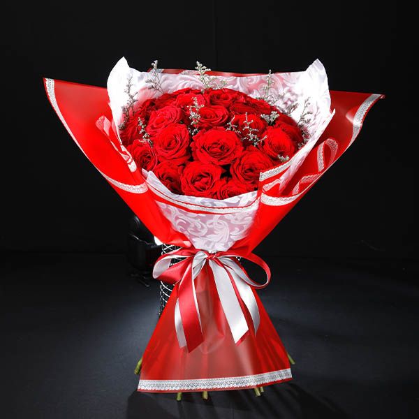 Romantic red rose bouquet deals