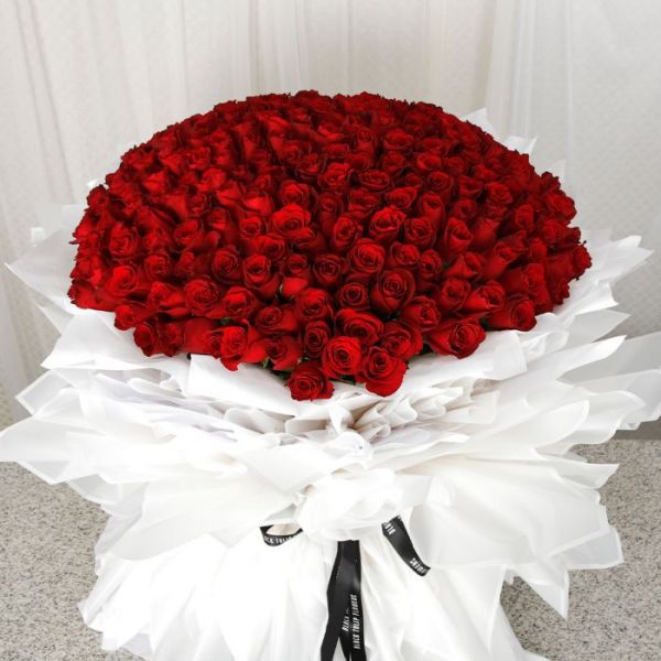 Valentines on sale roses delivered